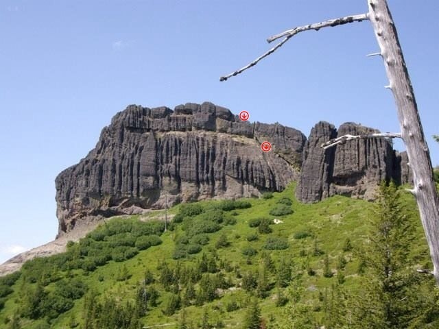 This is the rappell route. By far the easiest way down.