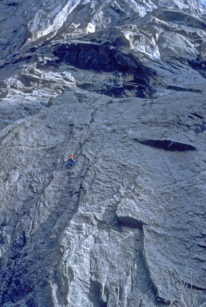 Brian Robertson jumaring on an early attempt of Chasm View, Black Canyon.<br>
Photo:\; Steve Nelson