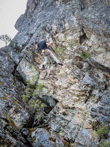 Ben Flores about to pull out to the roof.