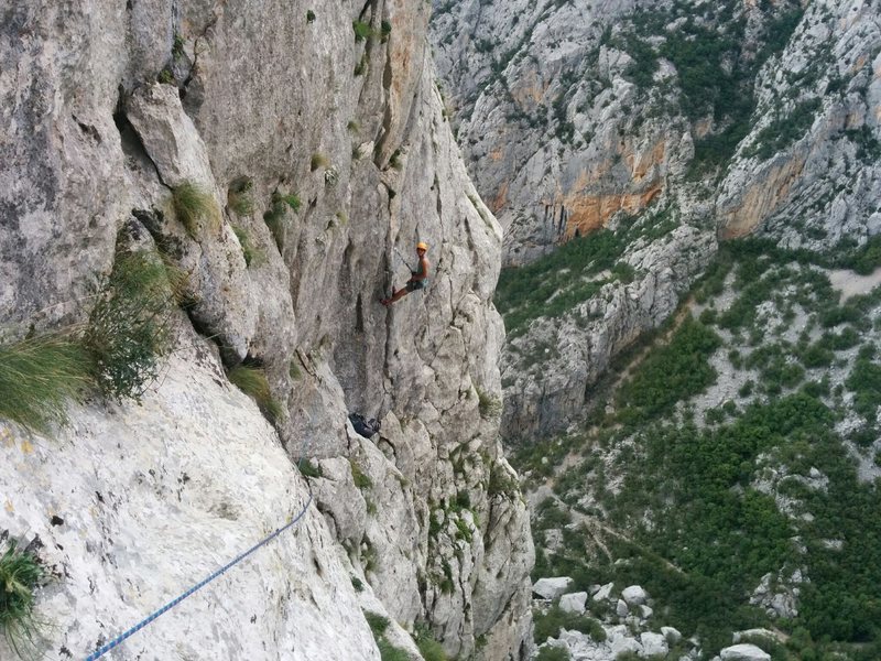 Traverse left, with Karl belaying me