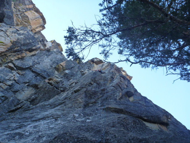 Great route, no idea which one. On northwest (shorter) side, less lichen, great rock and fun moves.
