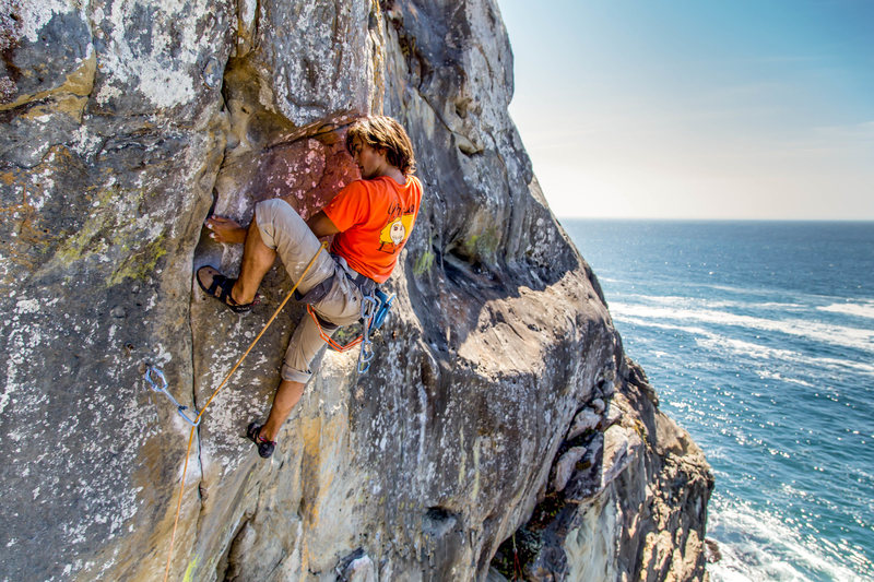 Rock Climbing in Shipwreck Wall, San Francisco Bay Area