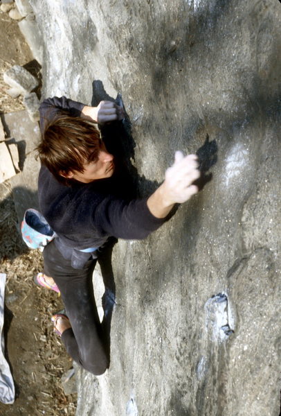 Elias V9 / Cat Rock / Central Park / climber: Jean DeLataillade