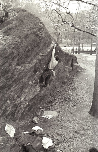 Testpiece V6 / Rat Rock / Central Park / Climber: Jeff Dahlgren / 1987
