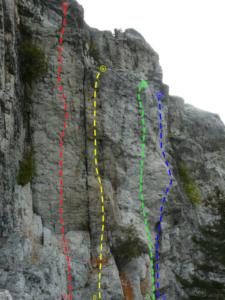 A- Pierre volante 5.12a<br>
B- La langue à terre 5.11b<br>
C- VO2 MAX 5.12c<br>
D- Salle d'attente (Graffiti) 5.12a