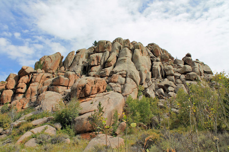 SW Buttress of Foreign Territory from Turtle Rock trail.
