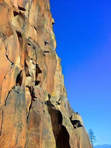 Josh reaching the end of the lightning bolt crack and moving onto the arête on the ground-up onsight attempt. November 2015.