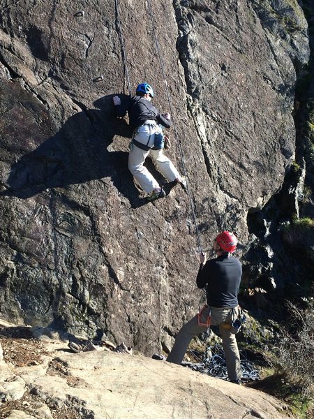 Hutch crimping through the 5.10a variation on SoDo Mojo