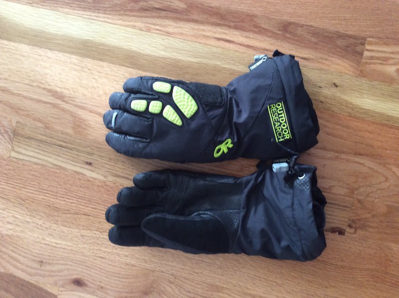 Alpine Alibi ll gloves. Med. New this season. Used maybe 6 times. Very little wear on Palm.$80