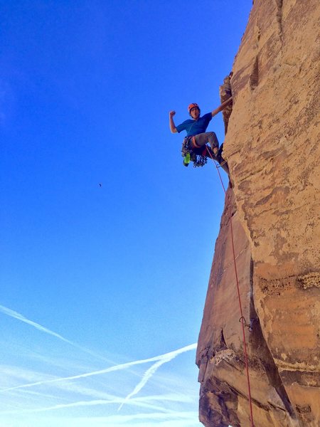 Jordan Cannon fires the beautiful crux splitter pitch of Triassic!!!