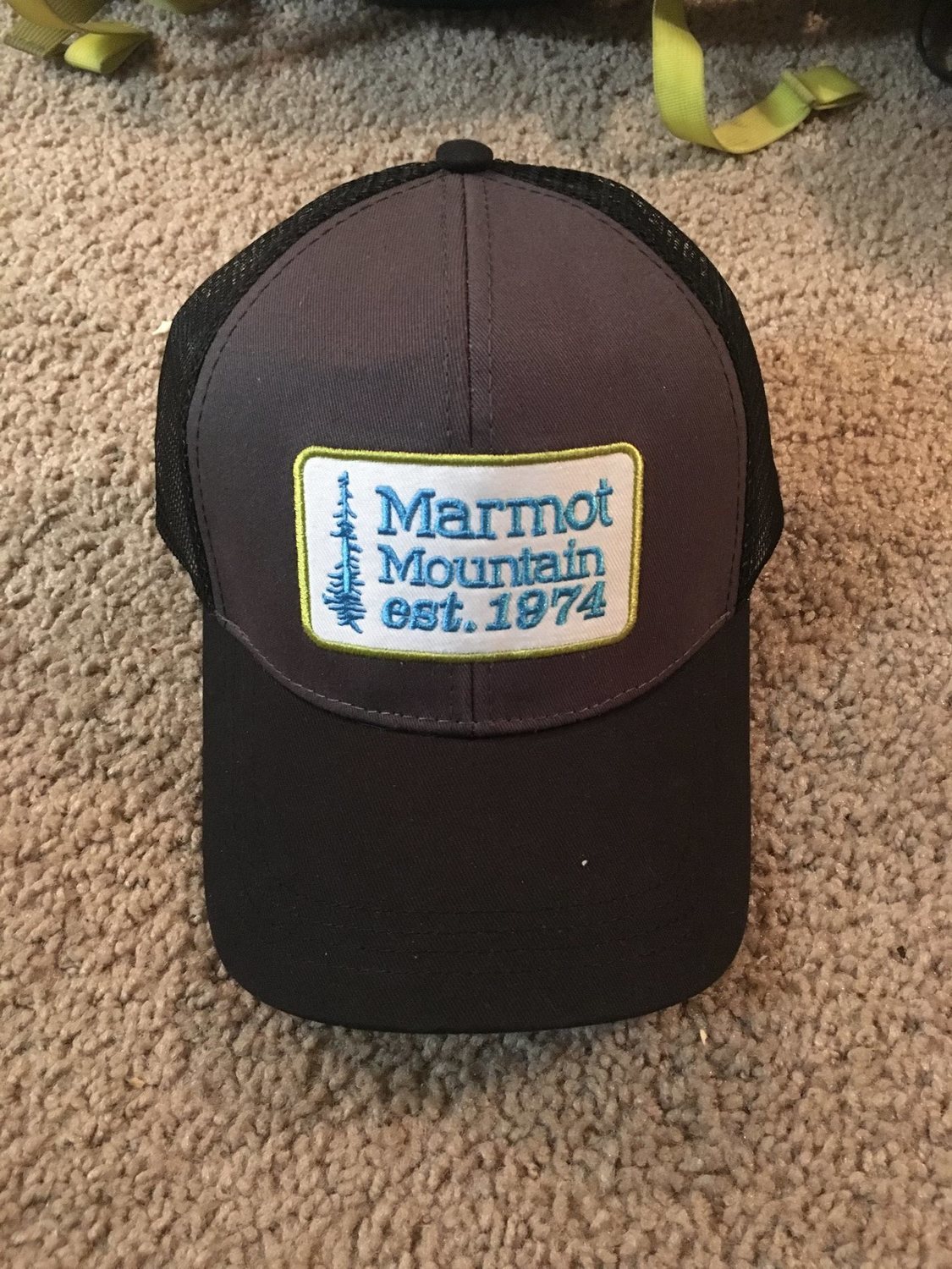marmot retro trucker beanie