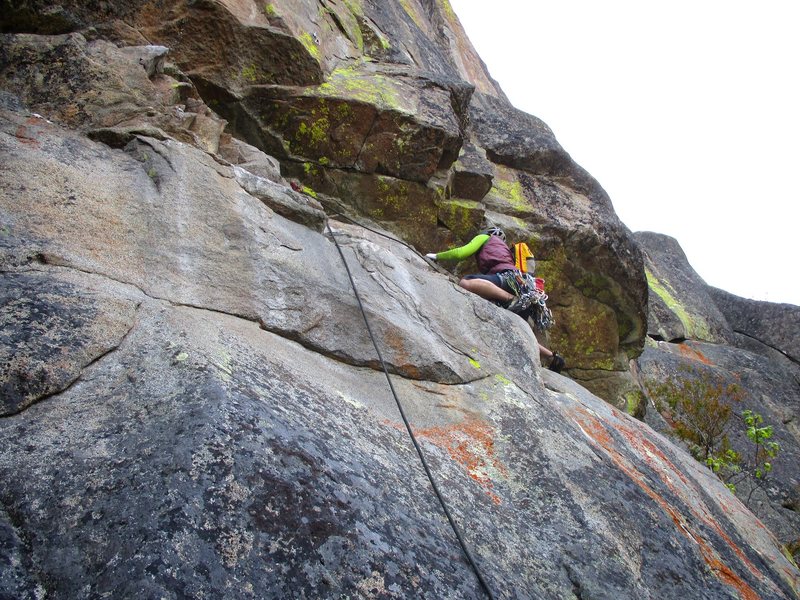 Jon Pobst leading the short traverse to get to the base of The Sting.