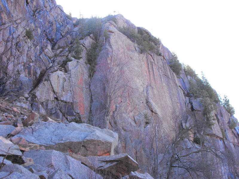Lots of rock ... Weenie Jam ramp is on the left, the inside corner on the right of WJ is Planet Claire 5.5, Azurite the arête then .... that big blank face on the right side waiting for high end climbing.