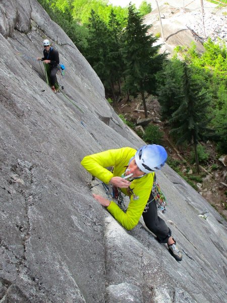 Jessica on the 5.9 traverse that forms Pitch 3 of Hairpin and Pitch 4 of Papoose One.