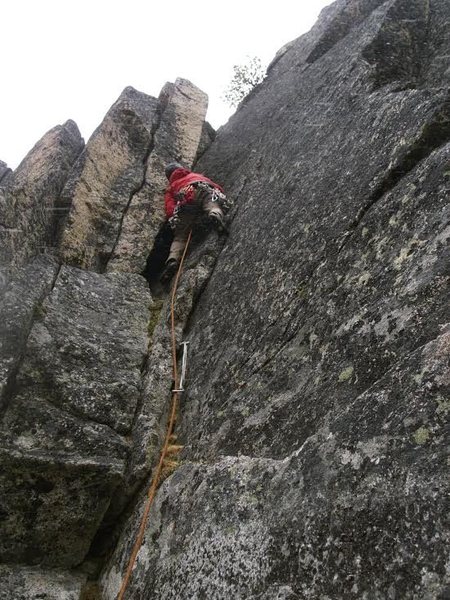 The flaring chimney (P2) of Jaberwocky Tower. It was snowing and slippery, but still fun.