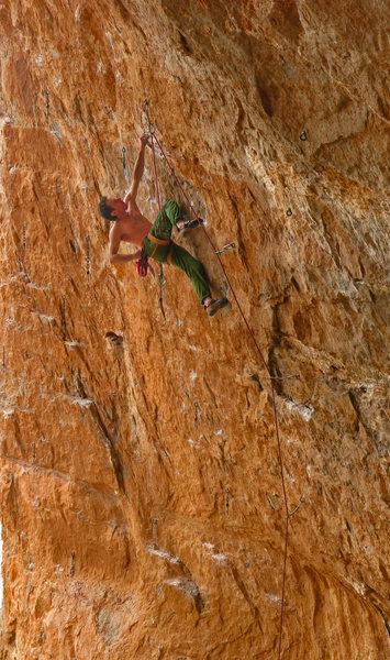 Kenny P readies for the crux<br>
WTF(WhatTheFunk) 5.13c