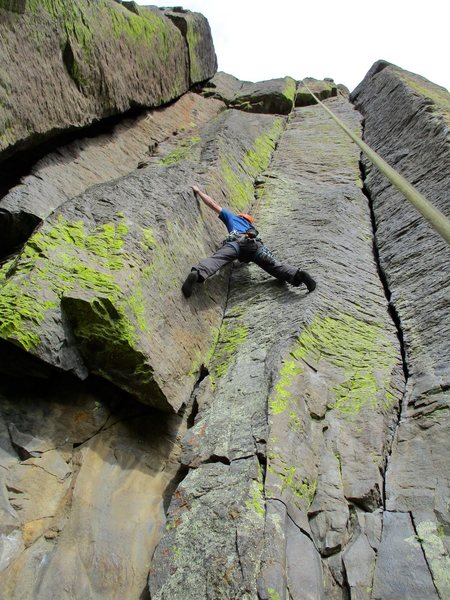 Will at the stemming crux on Solar King. After this, it's mostly awesome 5.9 hand jamming.