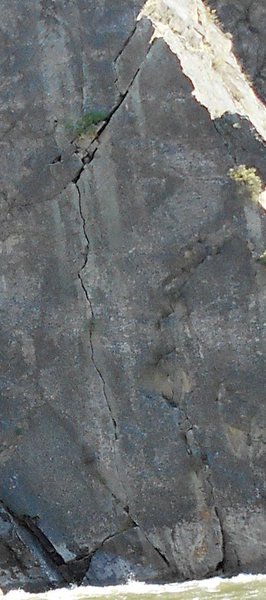 The route - this is cropped from the other photo. The rap is from a horn at the top left where the sun hits the crack.