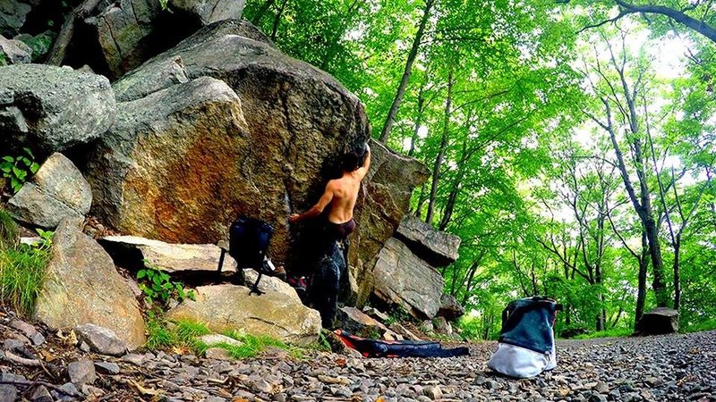 Climb Black Boulder Problem, The Gunks