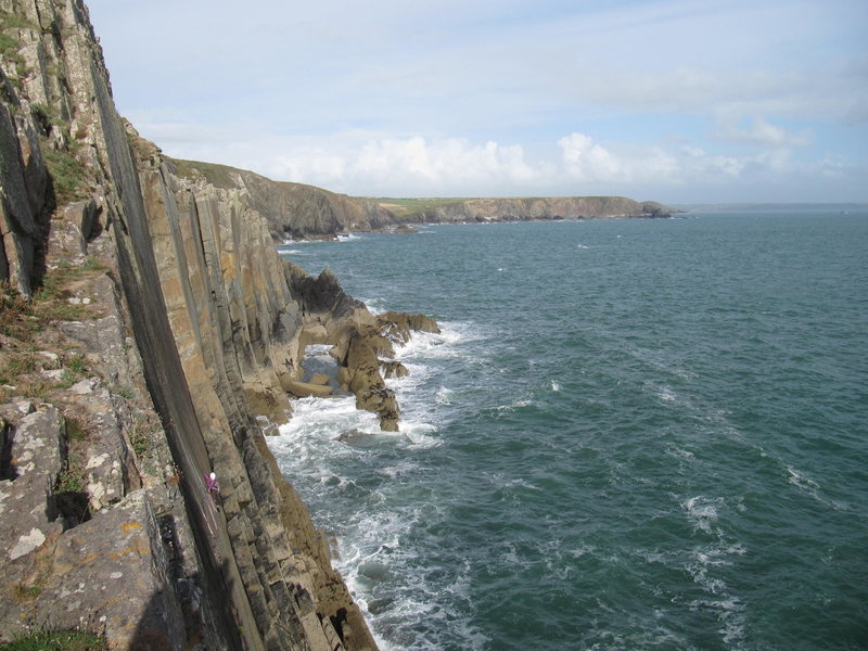The Great Valerio (E1 5a), Carreg - y - Barcud, Pembroke, Wales
