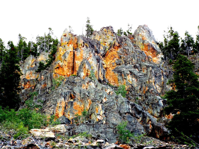 The boulders are to the left/north of this lovely crag, not far from where this was taken.