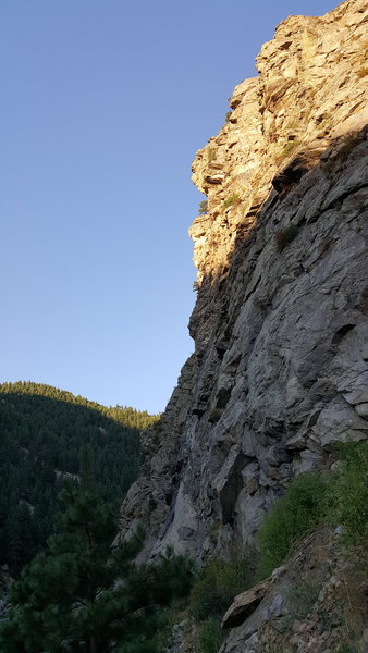 A photo of the crag from a far. Incorporating Black Gold and Play'n Hooky