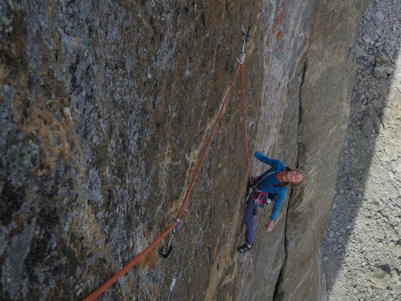 The incredible face traverse on P4