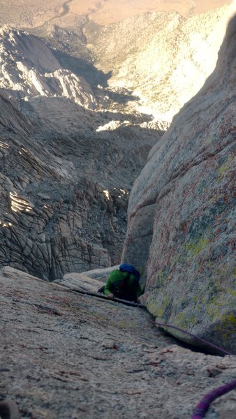 David on tower 2 approaching the hand jams corner on p3 of the sketchy far east chimney variation.