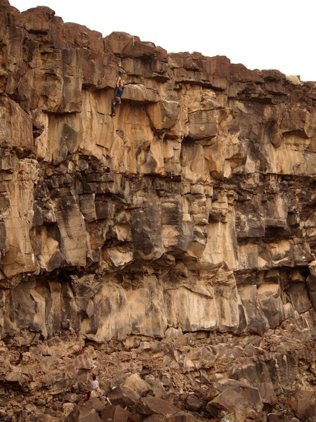 Zach approaching the chains on Magma