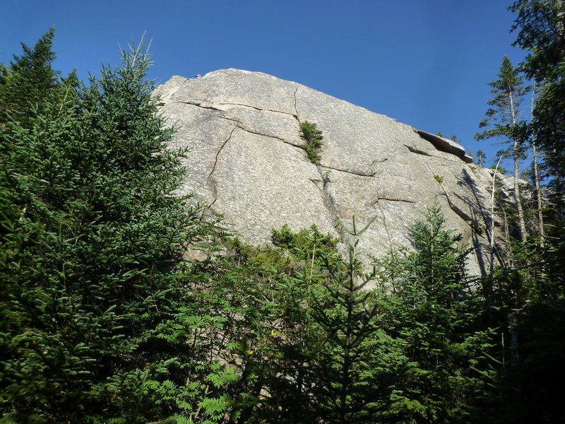 Loonar Ecstasy is the crack on the left. Starry Skies is the crack on the right (center of photo, the one with the bush in it partway up and the obvious finger crack finish).