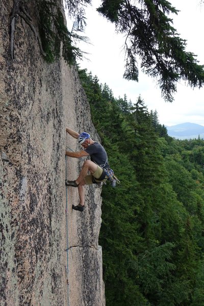 Yeti Beats - Chuck jamming the upper handcrack