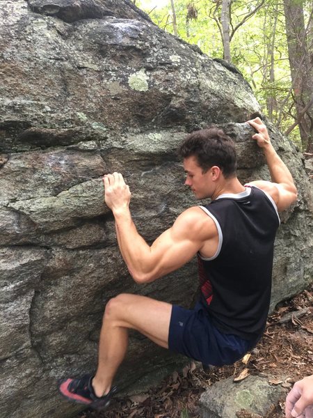 Bump to middle hold with left hand.