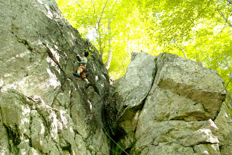 One more to give you the location of the route. looks like another moderate was added to the right, hmmmm...<br>
photo-devon hastings