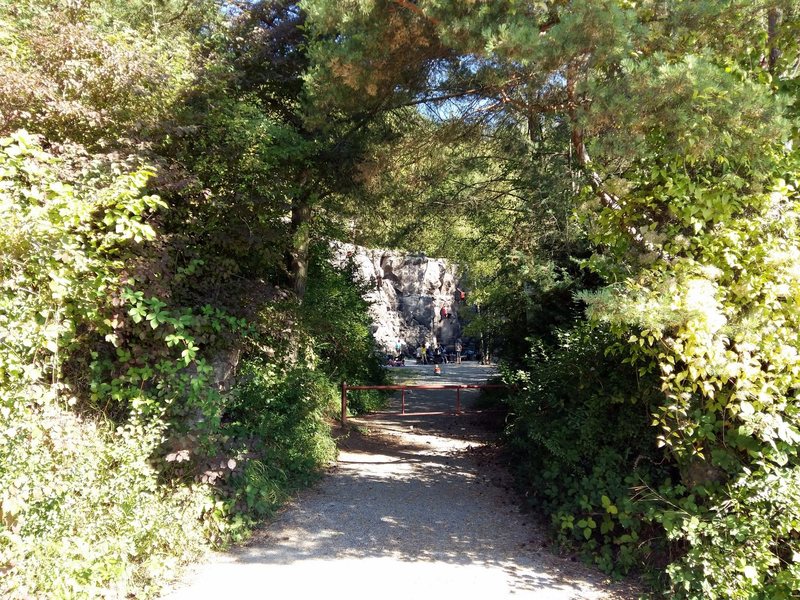 one of two entrances to the crag, this coming from the vineyard