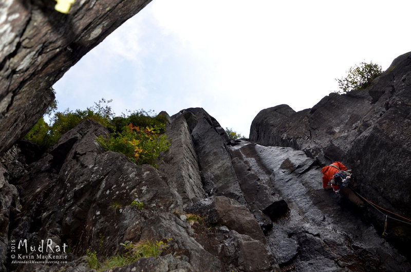 John Pikus leading Windjammer, an aesthetic line on the right-hand wall of a trap dike.
