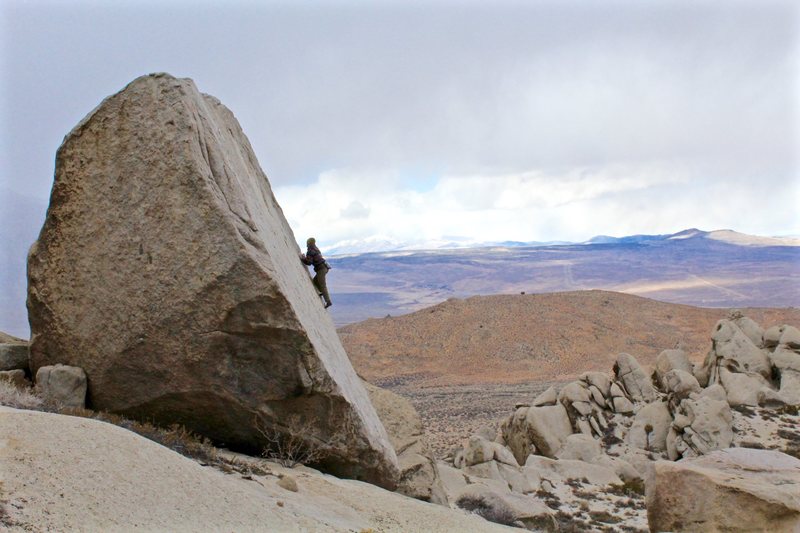Josh Lowy on John Bachar Memorial Problem.<br>
Take by Nate Redon.
