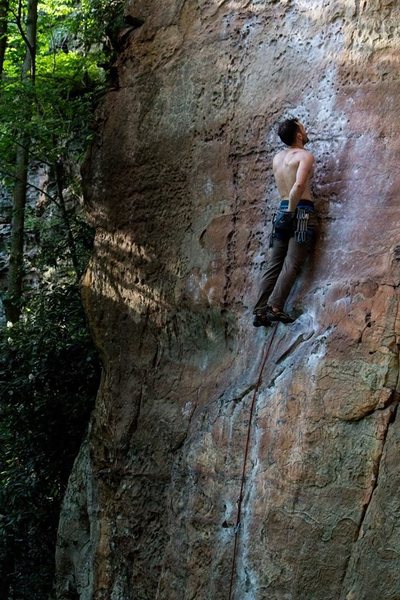 Defy, 10a.