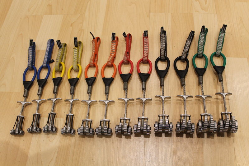 BOTH SET SOLD<br>
<br>
<br>
Metolius Master Cam double rack size 1 to 6.<br>
<br>
Very Good Condition. Used 10-15 times. Never fall on it.<br>
220$ for a rack (size 1 to 6).
