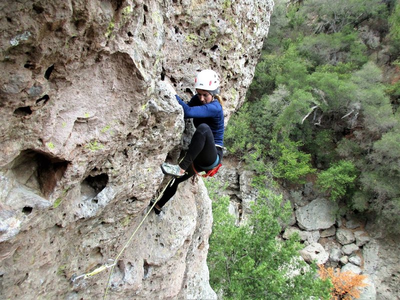marylin above the crux and about to clip anchors