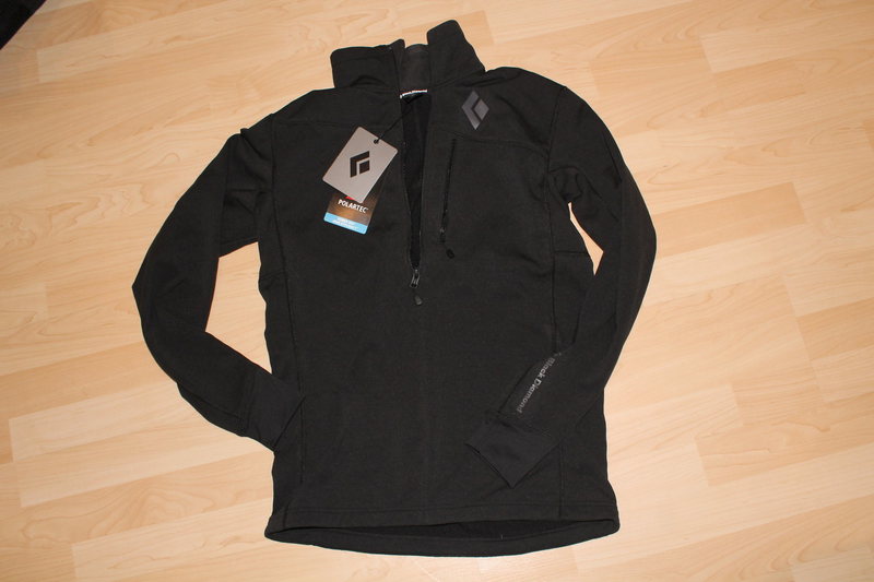 LOWER PRICE 65$ <br>
<br>
BD CoEfficient half zip, size Medium 75$ (retail 150$)