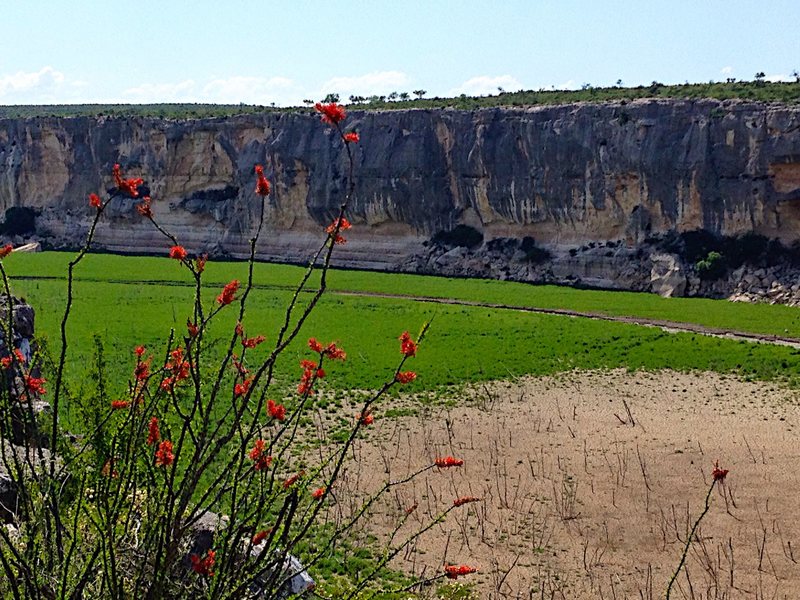 The cliffs on the west bank of the river boast some sweet looking overhangs.