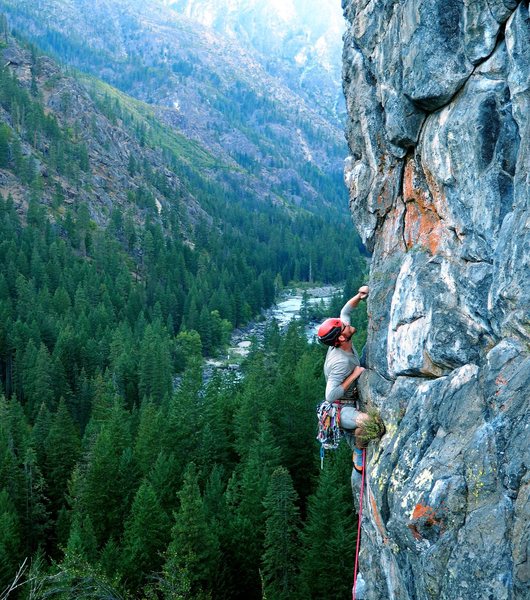 Dave pulling a fantastic move up the arete. Credit: www.chossboys.weebly.com