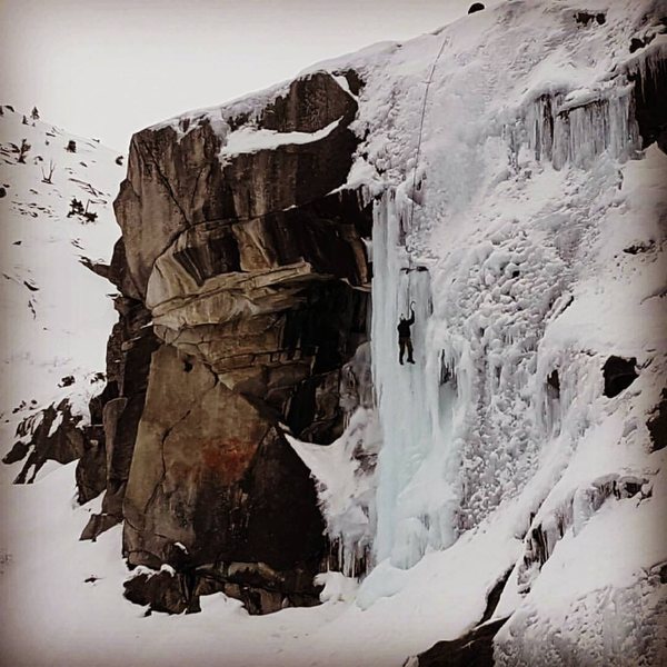WI5 Pillar far left 1-5-17.<br>
<br>
The bolts to top rope this are on a boulder about 30 feet left of the last double tree on top.