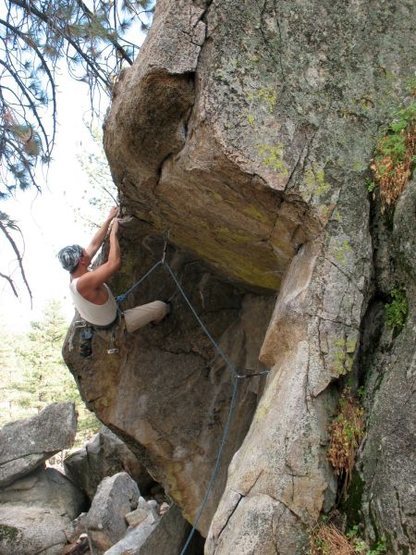 Powder Keg (5.10a), Holcomb Valley Pinnacles