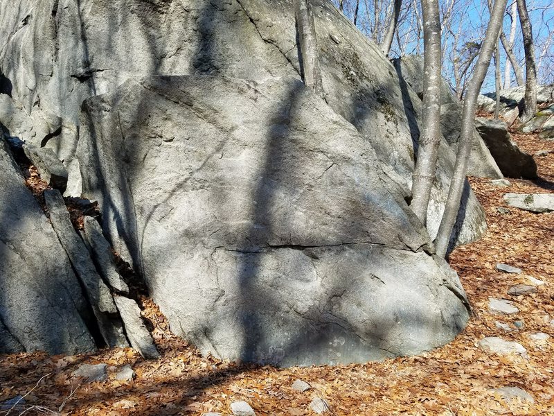 Bouldering in Easy Wall, Lincoln Woods