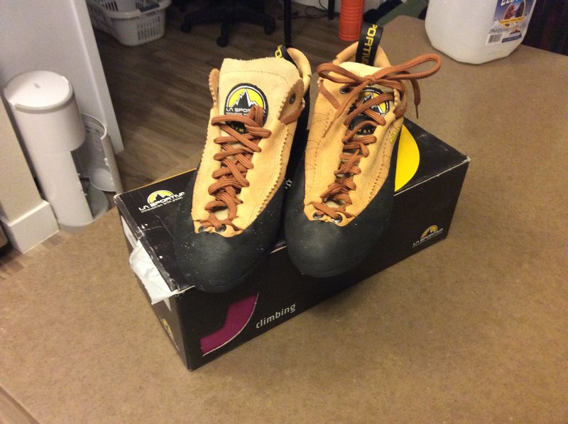 la sportiva mythos sizing