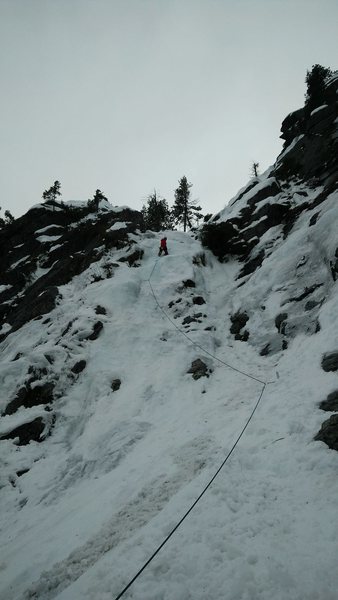Pitch 1 of Left route at Hubba Hubba (early Mar 2017). While the central flow was pretty fat, this one was thin at places.