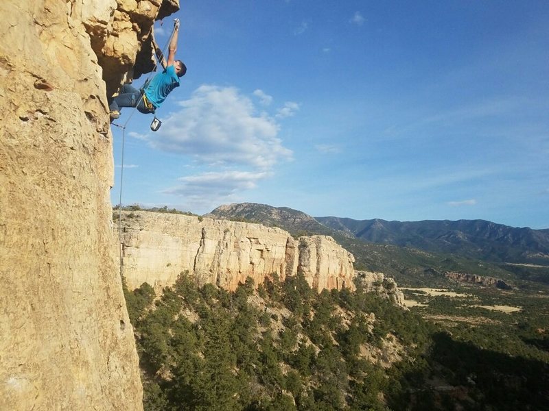 Clipping the draw on the roof.<br>
<br>
Credit to Joel Allen for the picture.