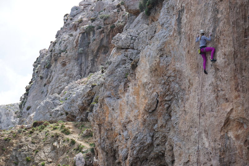 Kiersten climbs Tomboy.