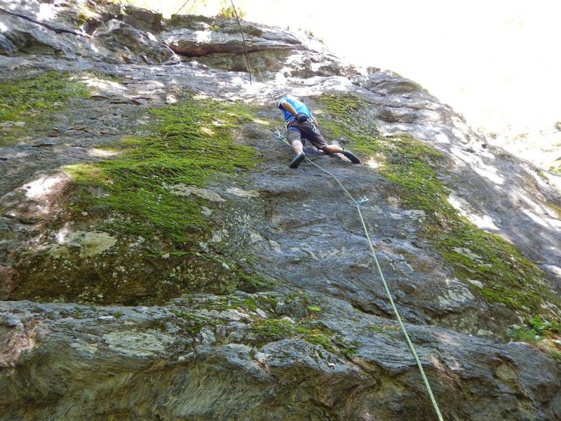 taking a break on "dung beetle". Another awesome climb at Rumney!